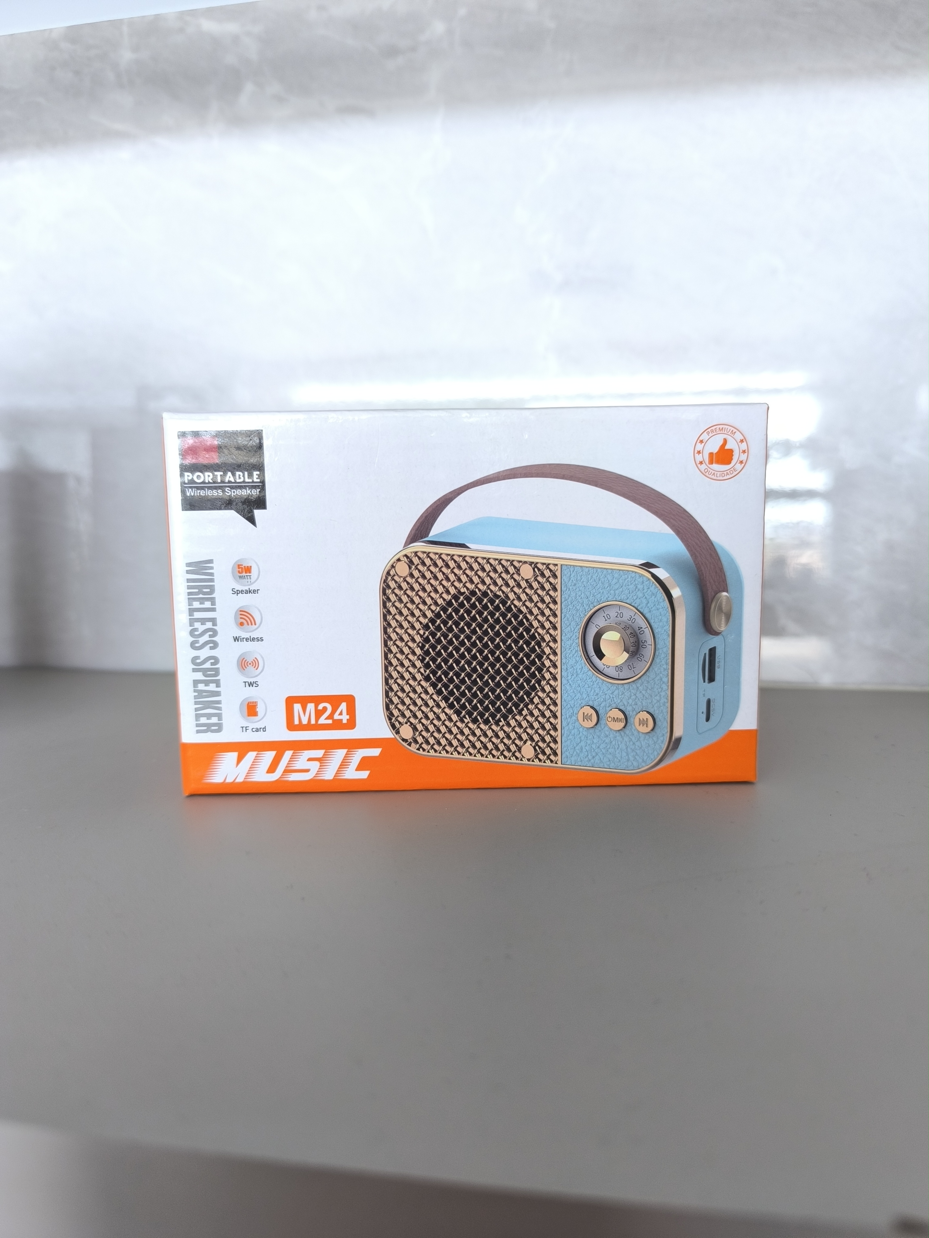 اسپیکر بلوتوثی قابل حمل مدل M24 با طراحی کلاسیک رادیویی و باتری 1200mAh